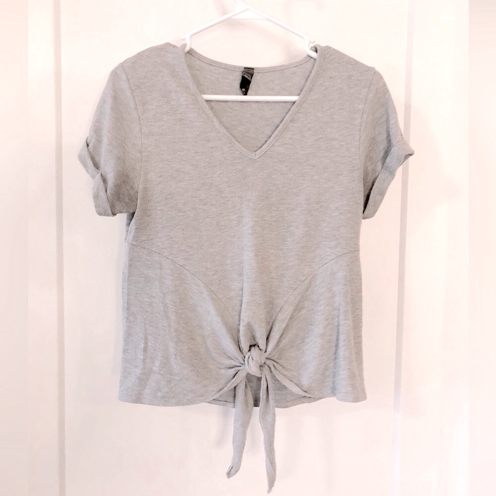 Francesca’s Front Knot Tee